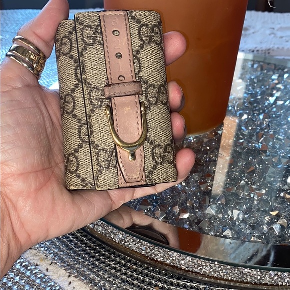 Gucci Cream and Pink GG Monogram key Wallet - Picture 8 of 8